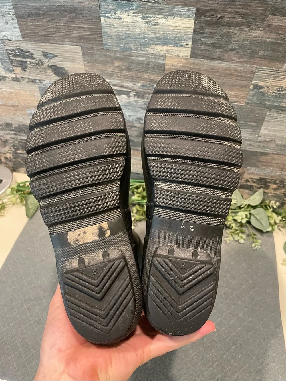 Hunter Original Tall Matte Rain Boots Size 8 Women's